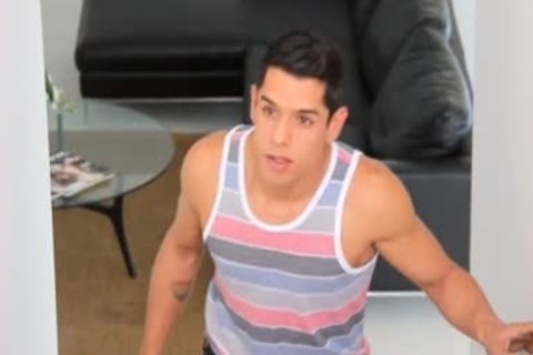 Blondie baby has a real life internet experience  