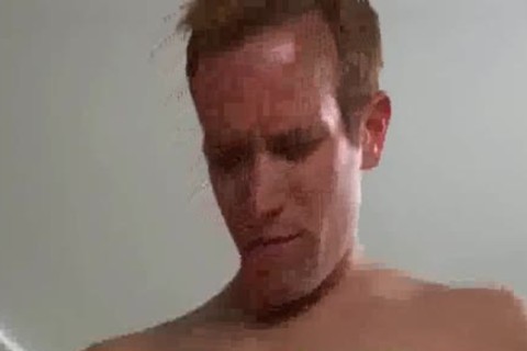 large 10-Pounder In Red\'s pooper