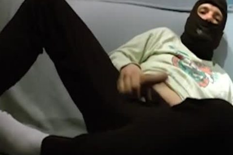 The Ghost rip his clothes ! (Destruction of clothes)