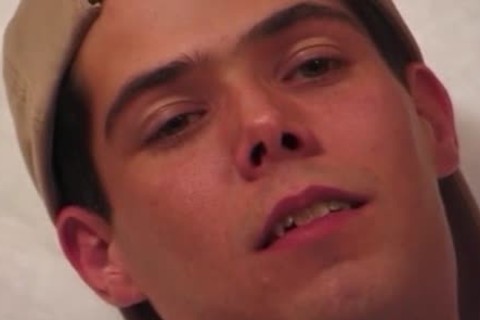 these gay males Love To take up with the tongue And Kiss Their Smooth Feet