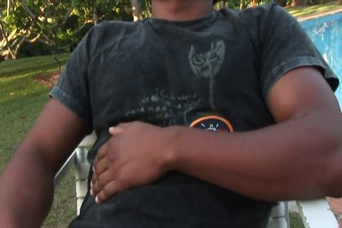 Latin Pool lad receives Blowie From Punky blonde teen