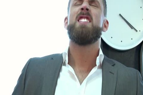 Logan Moore & Isaac Eliad hammer