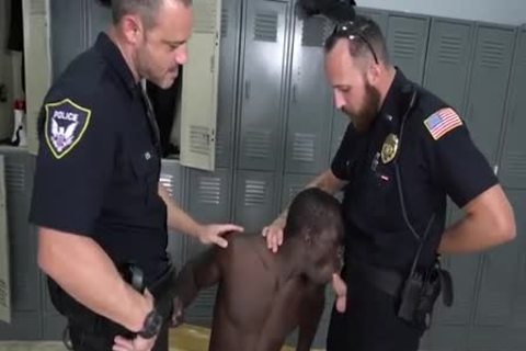 This ebon Thug Falls For The Bait Car And receives A valuable rigid Dicking From Some Cops