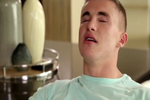 1-11 4 Fuzzy Fireplug's bare Adventure