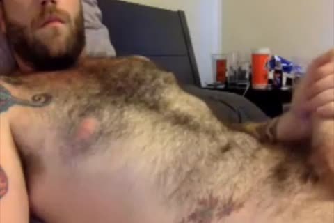 This hairy Dilf loves To jack off Off On web camera