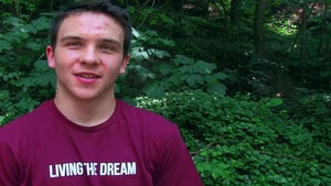 Playful teen?s solo masturbation session outdoors