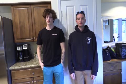 Midwest College Frat dick slams homosexual guy
