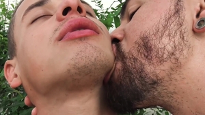 LatinLeche.com - Bulge hunk finds irresistible fingering