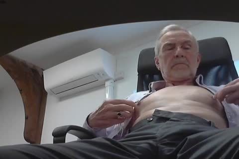 Public web camera Show For Lily