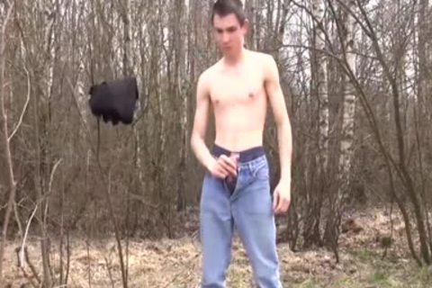 Lad With Large overweight 10-Pounder Jerking In Nature And Cums On Himself
