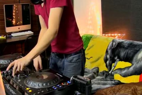 Dj Andy Kay In The house