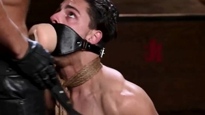 Kinky latino hunk helps with hard slamming