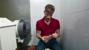 Men: Bathroom Banging Babes