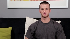Next Door Casting: Spreading Wide Open with Markie