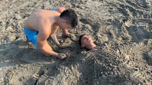 Sandy Handjobs with Seanger Mitch